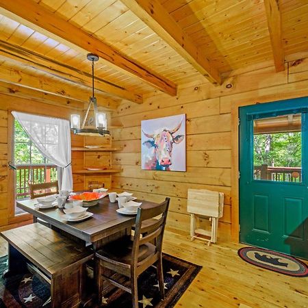Gypsy Road - Privacy! Log Cabin With Hot Tub, Wifi, Directv And Arcade 塞维尔维尔 外观 照片