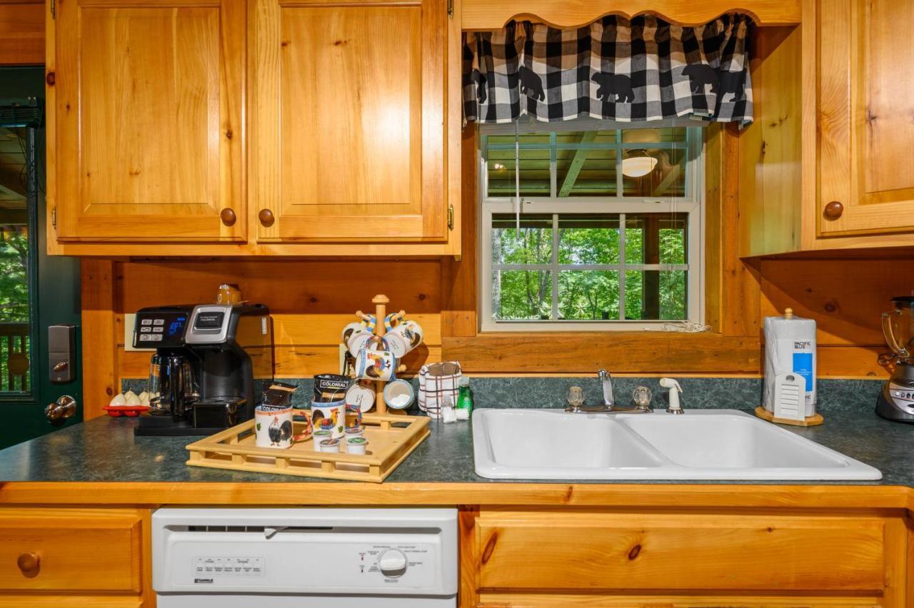 Gypsy Road - Privacy! Log Cabin With Hot Tub, Wifi, Directv And Arcade 塞维尔维尔 外观 照片