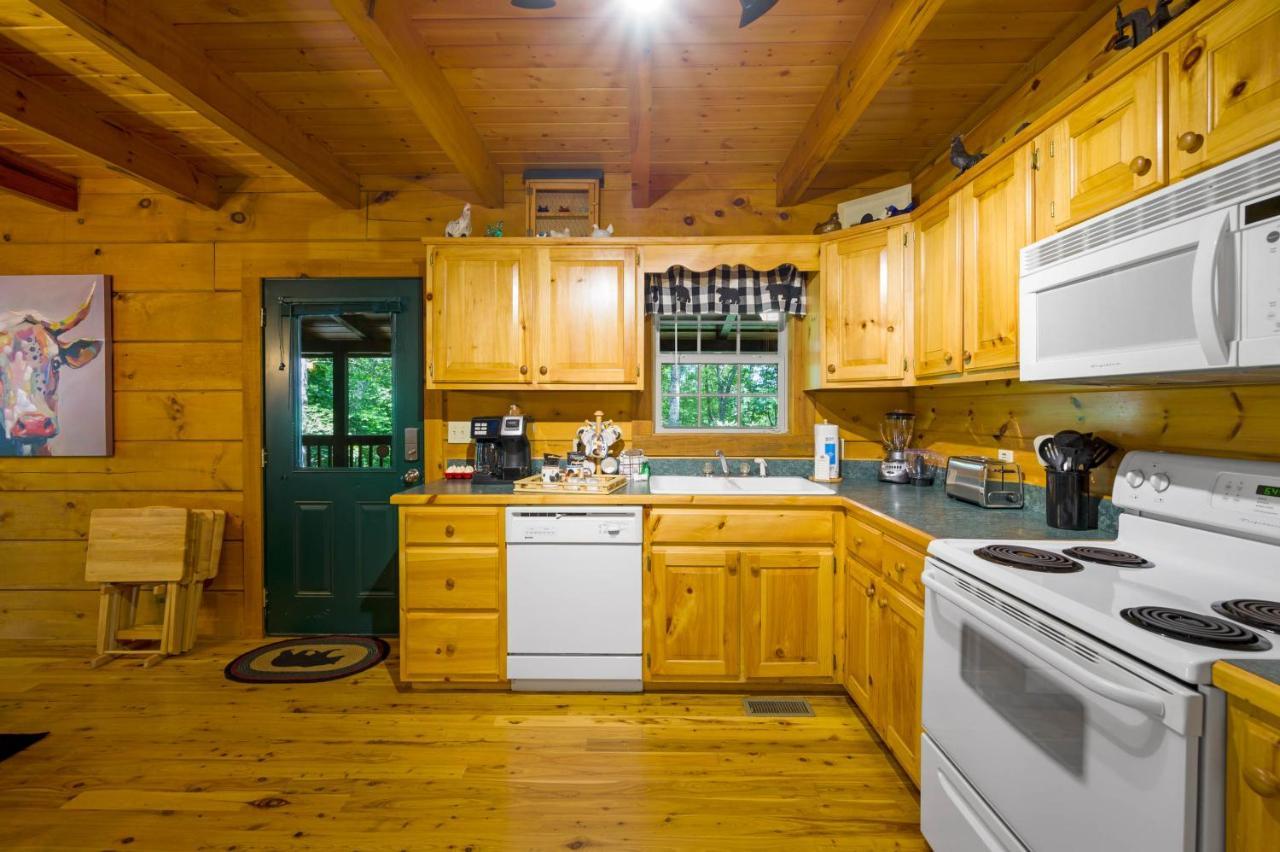 Gypsy Road - Privacy! Log Cabin With Hot Tub, Wifi, Directv And Arcade 塞维尔维尔 外观 照片